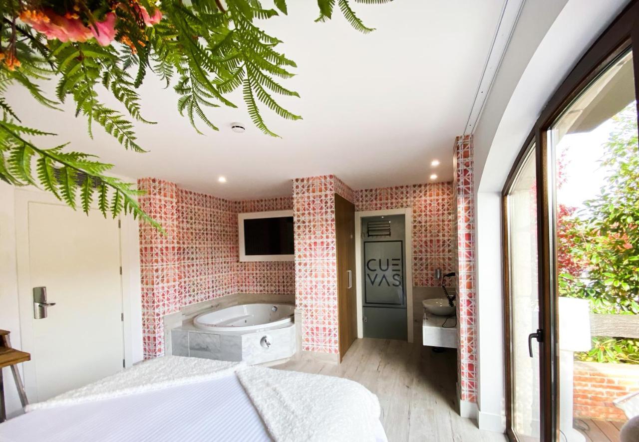 Cuevas - Adults Only 4* Santillana del Mar